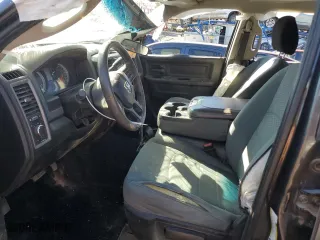 2018 Ram 2500 Tradesman with VIN 3C6UR5CL8JG368778, listed as a Copart auction lot 46497525 with 167,554 mi miles and Salvage Title. Bid and sale history available at carsss.com. Image 7.