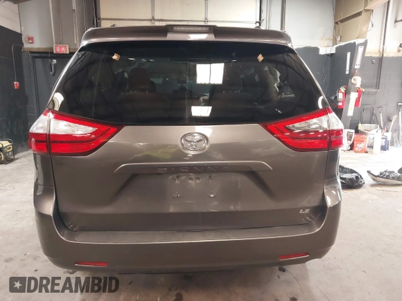 2020 Toyota Sienna LE Auto Access Seat with VIN 5TDKZ3DC5LS048096, listed as a IAAI auction lot 41821689 with 39,158 mi miles. Bid and sale history available at carsss.com. Image 16.