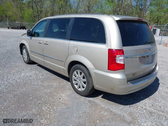 2015 Chrysler Town & Country Touring with VIN 2C4RC1BG7FR672781, listed as a IAAI auction lot 40053119 with 172,696 mi miles. Bid and sale history available at carsss.com. Image 3.