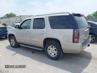 2009 GMC Yukon Denali z VIN 1GKFK03259R190845, wystawiony jako IAAI lot #42427026 z przebiegiem 136 713 mil mil oraz . Historia ofert i sprzedaży dostępna na DreamBid. Obrazek 3.
