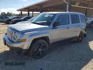 2017 Jeep Patriot Latitude with VIN 1C4NJPFB6HD184093, listed as a Copart auction lot 47581285 with 161,546 mi miles and Salvage Title. Bid and sale history available at carsss.com. Image 1.