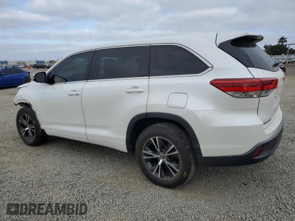 2018 Toyota Highlander LE with VIN 5TDZARFH6JS040524, listed as a Copart auction lot 54171085 with 62,341 mi miles and Salvage title. Bid and sale history available at DreamBid. Image 2.