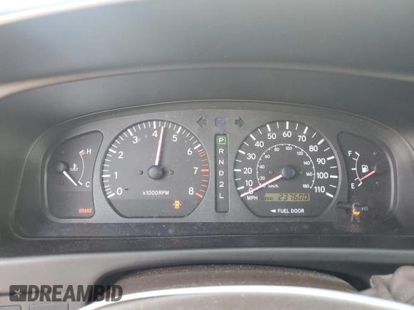 1998 Toyota Sienna LE z VIN 4T3ZF13C4WU006180, wystawiony jako Copart lot #50349795 z przebiegiem 237 600 mil mil oraz Szkoda całkowita • Salvage title. Historia ofert i sprzedaży dostępna na DreamBid. Obrazek 9.