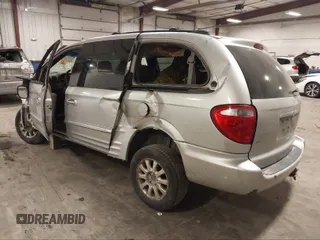 2002 Chrysler Town & Country LXi with VIN 2C4GP54L82R696630, listed as a IAAI auction lot 41730948 with 218,454 mi miles. Bid and sale history available at carsss.com. Image 3.