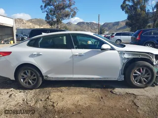 2019 Kia Optima S with VIN 5XXGT4L37KG318038, listed as a IAAI auction lot 41681133 with 78,830 mi miles. Bid and sale history available at carsss.com. Image 14.