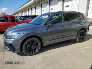 2023 Volkswagen Tiguan SE R-Line Black z VIN 3VVCB7AX7PM139188, wystawiony jako Copart lot #49293925 z przebiegiem 12 873 mil mil oraz Szkoda całkowita • Salvage title. Historia ofert i sprzedaży dostępna na DreamBid. Obrazek 1.