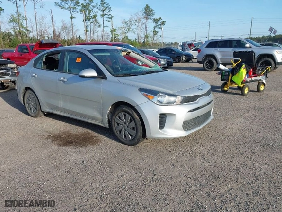 2019 Kia Rio S with VIN 3KPA24AB5KE227569, listed as a IAAI auction lot 41800279 with 211,396 mi miles. Bid and sale history available at carsss.com. Image 1.