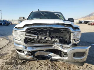 2019 Ram 2500 Tradesman with VIN 3C6UR5CJ5KG551877, listed as a Copart auction lot 43448375 with 76,529 mi miles and Salvage Title. Bid and sale history available at carsss.com. Image 5.