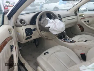 2007 Mercedes-Benz CLK 350 с VIN WDBTK56F37T082572, выставлен на аукционе Copart как лот 52861995 с пробегом 165 245 миль миль и Списание • Salvage title. История ставок и продаж доступна на DreamBid. Изображение 8.