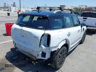 2017 MINI Countryman Cooper z VIN WMZYS7C38H3E07203, wystawiony jako IAAI lot #42272765 z przebiegiem 66 308 mil mil oraz . Historia ofert i sprzedaży dostępna na DreamBid. Obrazek 4.