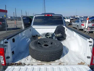 2022 Ram 2500 Tradesman with VIN 3C6UR5HJ2NG111757, listed as a IAAI auction lot 41537105 with 64,589 mi miles and . Bid and sale history available at DreamBid. Image 18.
