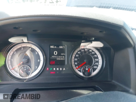 2019 Ram 1500 Tradesman z VIN 1C6RR7KG9KS709945, wystawiony jako IAAI lot #42134420 z przebiegiem 69 846 mil mil oraz . Historia ofert i sprzedaży dostępna na DreamBid. Obrazek 7.