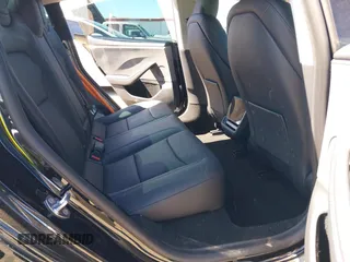 2025 Tesla Model 3 Long Range with VIN 5YJ3E1EA5SF919681, listed as a IAAI auction lot 41818042 with 2,173 mi miles and . Bid and sale history available at DreamBid. Image 8.