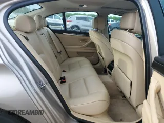2011 BMW 5 Series 535i z VIN WBAFR7C51BC607779, wystawiony jako Copart lot #55216495 z przebiegiem 130 784 mil mil oraz Szkody całkowita. Historia ofert i sprzedaży dostępna na DreamBid. Obrazek 10.