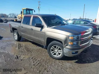 2014 Chevrolet Silverado 1500 LT with VIN 3GCPCREH8EG202208, listed as a IAAI auction lot 41611203 with 136,348 mi miles. Bid and sale history available at carsss.com. Image 1.