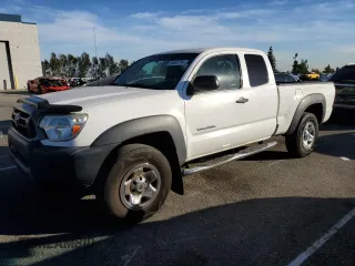 2013 Toyota Tacoma PreRunner with VIN 5TFTU4GN3DX038376, listed as a Copart auction lot 85600734 with 153,384 mi miles and Salvage Title. Bid and sale history available at carsss.com. Image 1.