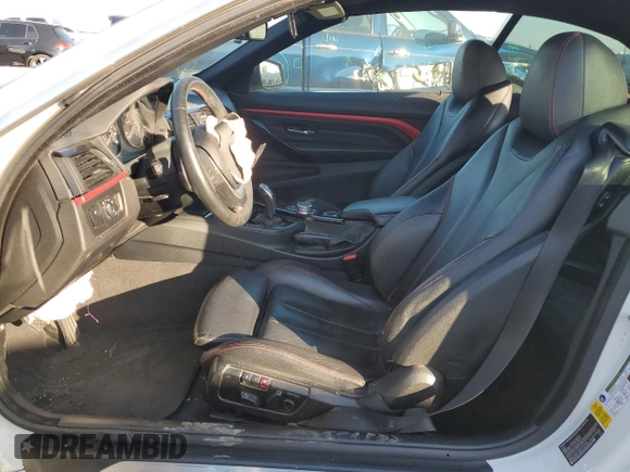 2015 BMW 4 Series 428i z VIN WBA3V5C58FP752609, wystawiony jako Copart lot #43005435 z przebiegiem Nie podano mil oraz Szkoda całkowita • Salvage title. Historia ofert i sprzedaży dostępna na DreamBid. Obrazek 7.