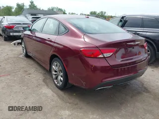 2015 Chrysler 200 S z VIN 1C3CCCBB2FN566360, wystawiony jako IAAI lot #42381146 z przebiegiem 99 767 mil mil oraz . Historia ofert i sprzedaży dostępna na DreamBid. Obrazek 3.