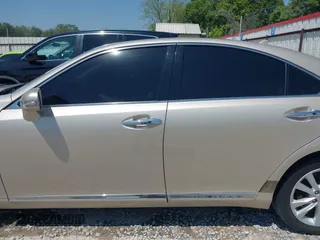 2011 Lexus ES with VIN JTHBK1EG5B2462123, listed as a IAAI auction lot 42031450 with 135,652 mi miles. Bid and sale history available at carsss.com. Image 14.