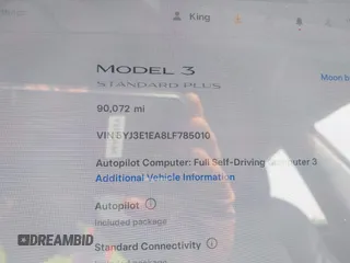 2020 Tesla Model 3 Standard Range Plus z VIN 5YJ3E1EA8LF785010, wystawiony jako IAAI lot #42130951 z przebiegiem 90 072 mil mil oraz . Historia ofert i sprzedaży dostępna na DreamBid. Obrazek 16.