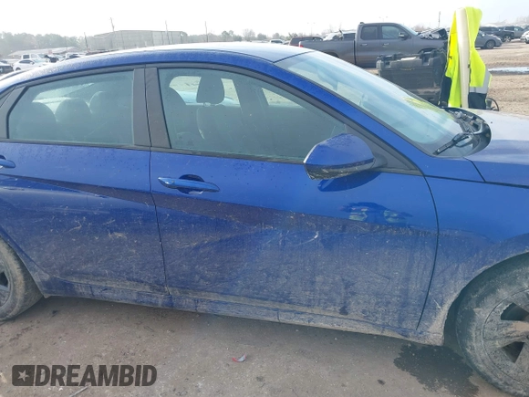 2022 Hyundai Elantra SEL with VIN 5NPLM4AG3NH076553, listed as a IAAI auction lot 41681638 with 35,344 mi miles and . Bid and sale history available at DreamBid. Image 13.