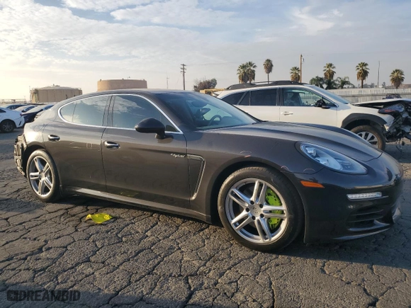 2014 Porsche Panamera S E-Hybrid with VIN WP0AD2A77EL044731, listed as a Copart auction lot 82918834 with 41,296 mi miles and Salvage Title. Bid and sale history available at carsss.com. Image 4.