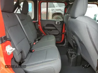 2024 Jeep Wrangler Sahara z VIN 1C4PJXEG1RW268303, wystawiony jako Copart lot #82641364 z przebiegiem 211 mil mil oraz Szkoda całkowita • Salvage title. Historia ofert i sprzedaży dostępna na DreamBid. Obrazek 12.
