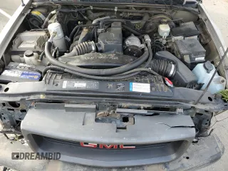 1998 GMC Sonoma z VIN 1GTCS1444WK508883, wystawiony jako Copart lot #76282634 z przebiegiem 87 110 mil mil oraz Szkoda całkowita • Salvage title. Historia ofert i sprzedaży dostępna na DreamBid. Obrazek 11.