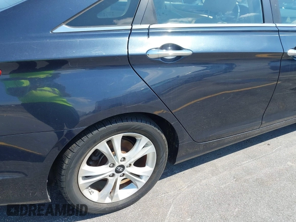 2013 Hyundai Sonata Limited with VIN 5NPEC4AC6DH541950, listed as a IAAI auction lot 41805171 with 162,706 mi miles and . Bid and sale history available at carsss.com. Image 14.