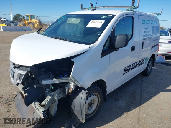 2020 Nissan NV200 Compact Cargo SV with VIN 3N6CM0KN3LK706772, listed as a IAAI auction lot 41699180 with 171,784 mi miles. Bid and sale history available at carsss.com. Image 2.