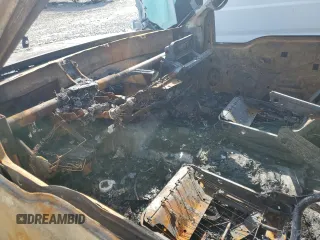 1999 Ford F-350 z VIN 1FTWX32S0XEB73729, wystawiony jako Copart lot #46487445 z przebiegiem Nie podano mil oraz Szkoda całkowita • Salvage title. Historia ofert i sprzedaży dostępna na DreamBid. Obrazek 7.