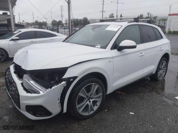 2025 Audi Q5 S line Premium with VIN WA1GAAFY2S2029189, listed as a IAAI auction lot 41576981 with 1,595 mi miles. Bid and sale history available at carsss.com. Image 17.