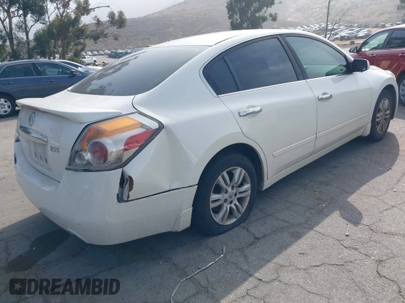 2012 Nissan Altima S z VIN 1N4AL2AP0CN549116, wystawiony jako IAAI lot #42487248 z przebiegiem 153 963 mil mil oraz . Historia ofert i sprzedaży dostępna na DreamBid. Obrazek 4.