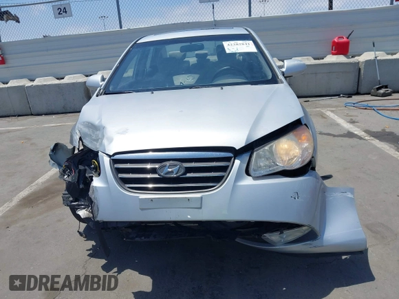 2009 Hyundai Elantra GLS z VIN KMHDU46D89U716718, wystawiony jako IAAI lot #42282841 z przebiegiem 130 843 mil mil oraz . Historia ofert i sprzedaży dostępna na DreamBid. Obrazek 6.
