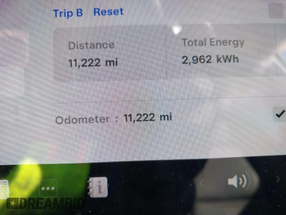 2022 Tesla Model Y Long Range with VIN 7SAYGDEE1NF402745, listed as a IAAI auction lot 41493850 with 11,222 mi miles and . Bid and sale history available at DreamBid. Image 15.
