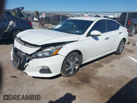 2020 Nissan Altima S with VIN 1N4BL4BV8LC131735, listed as a IAAI auction lot 41657382 with 121,267 mi miles and . Bid and sale history available at carsss.com. Image 2.