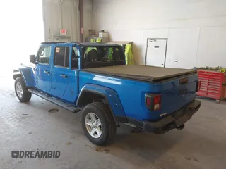 2020 Jeep Gladiator Sport S with VIN 1C6HJTAG8LL193845, listed as a IAAI auction lot 42085533 with 121,134 mi miles. Bid and sale history available at carsss.com. Image 3.
