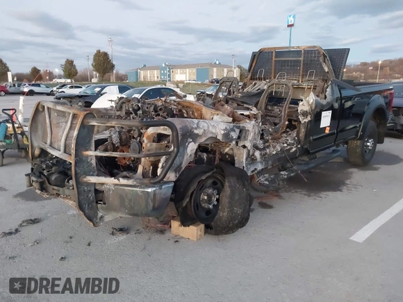2019 Ford F-350 with VIN 1FT7X3BT8KEF10329, listed as a IAAI auction lot 40903813 with Not Provided miles and . Bid and sale history available at DreamBid. Image 2.
