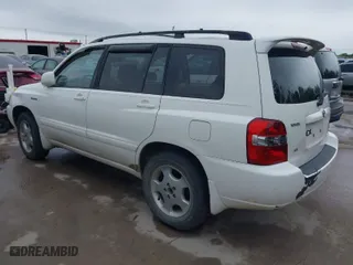 2004 Toyota Highlander with VIN JTEDP21A740028377, listed as a IAAI auction lot 41945237 with 206,315 mi miles. Bid and sale history available at carsss.com. Image 3.