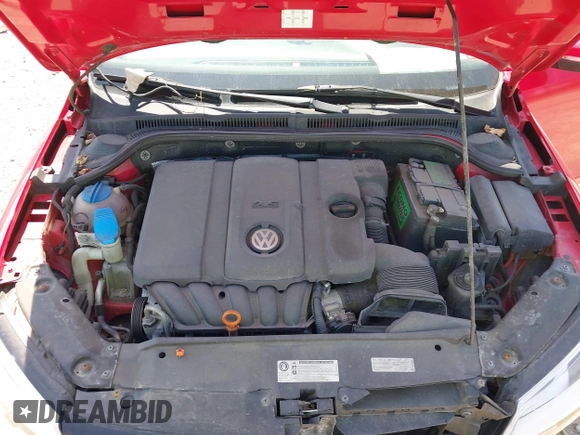 2013 Volkswagen Jetta SE with VIN 3VWDP7AJ8DM350439, listed as a IAAI auction lot 41957425 with 104,685 mi miles and . Bid and sale history available at DreamBid. Image 10.