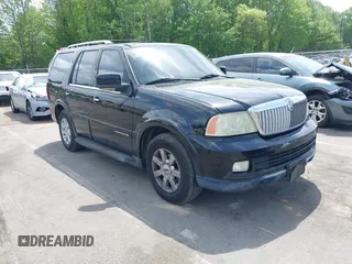 2006 Lincoln Navigator Luxury z VIN 5LMFU27506LJ07996, wystawiony jako IAAI lot #42090959 z przebiegiem 129 338 mil mil oraz . Historia ofert i sprzedaży dostępna na DreamBid. Obrazek 1.