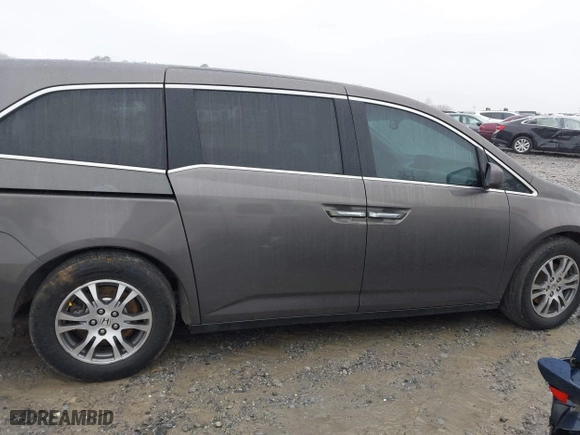 2011 Honda Odyssey EX-L with VIN 5FNRL5H6XBB100535, listed as a IAAI auction lot 41544196 with 261,000 mi miles. Bid and sale history available at carsss.com. Image 13.