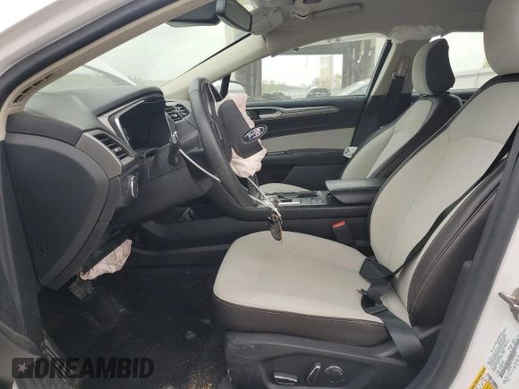 2020 Ford Fusion SE with VIN 3FA6P0HD1LR249902, listed as a Copart auction lot 53847995 with 43,140 mi miles and Salvage title. Bid and sale history available at DreamBid. Image 7.