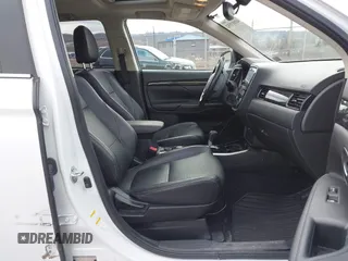 2018 Mitsubishi Outlander ES with VIN JA4AZ3A30JZ012449, listed as a IAAI auction lot 41883552 with 84,453 mi miles and . Bid and sale history available at DreamBid. Image 5.