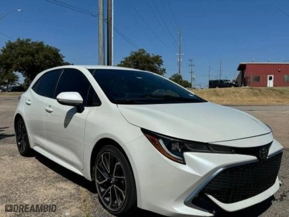 2020 Toyota Corolla Hatchback XSE with VIN JTNA4RBEXL3090391, listed as a Copart auction lot 72217164 with 88,330 mi miles and Clean Title. Bid and sale history available at carsss.com. Image 1.