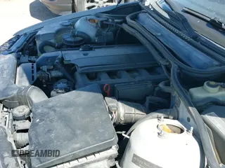 2005 BMW 3 Series 325i с VIN WBAET37435NJ89581, выставлен на аукционе IAAI как лот 42828803 с пробегом 120 837 миль миль и . История ставок и продаж доступна на DreamBid. Изображение 19.