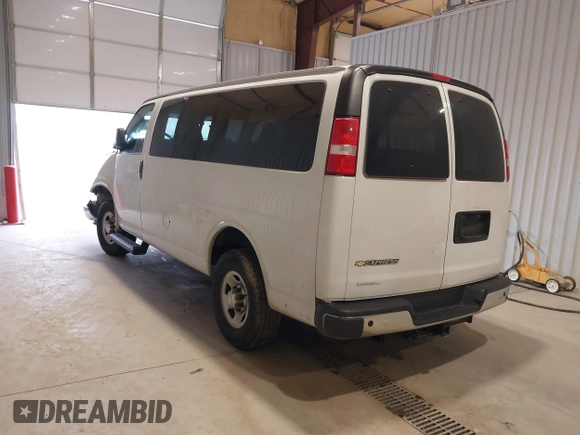 2019 Chevrolet Express Passenger LS with VIN 1GAWGEFG4K1200151, listed as a IAAI auction lot 41540721 with 111,873 mi miles and . Bid and sale history available at DreamBid. Image 3.