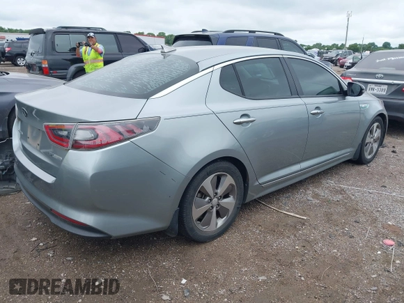 2015 Kia Optima EX with VIN KNAGN4AD9F5091318, listed as a IAAI auction lot 42181251 with 126,234 mi miles and . Bid and sale history available at DreamBid. Image 4.
