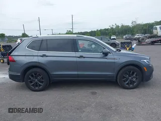 2024 Volkswagen Tiguan SE with VIN 3VV3B7AX8RM134486, listed as a IAAI auction lot 42095457 with 21,295 mi miles and . Bid and sale history available at DreamBid. Image 13.