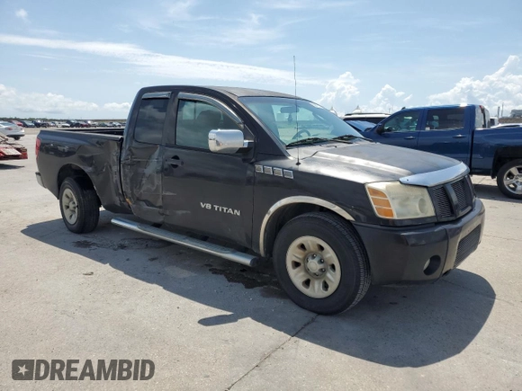 2006 Nissan Titan SE z VIN 1N6BA06A66N569501, wystawiony jako Copart lot #59872455 z przebiegiem 80 057 mil mil oraz Szkoda całkowita • Salvage title. Historia ofert i sprzedaży dostępna na DreamBid. Obrazek 4.